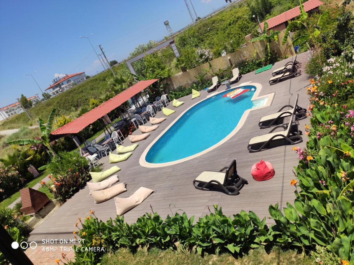 Nostalgia World Otel Kızılot Kültér fotó
